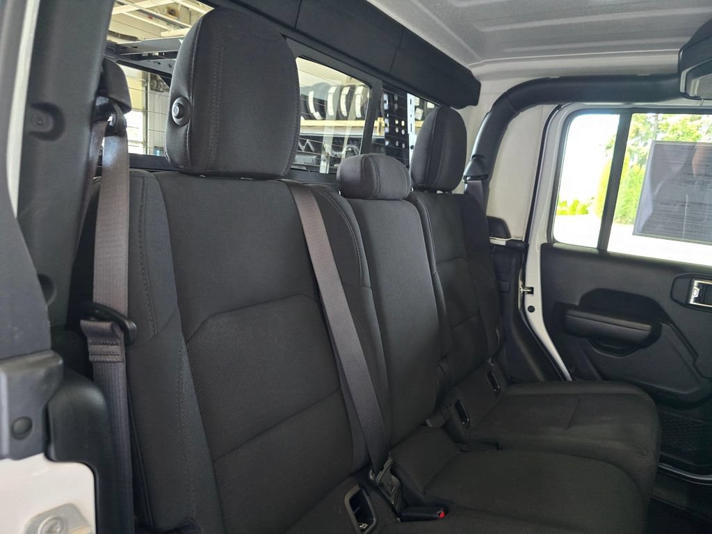 Used 2023 Jeep Gladiator Sport AWD/4WD image 29