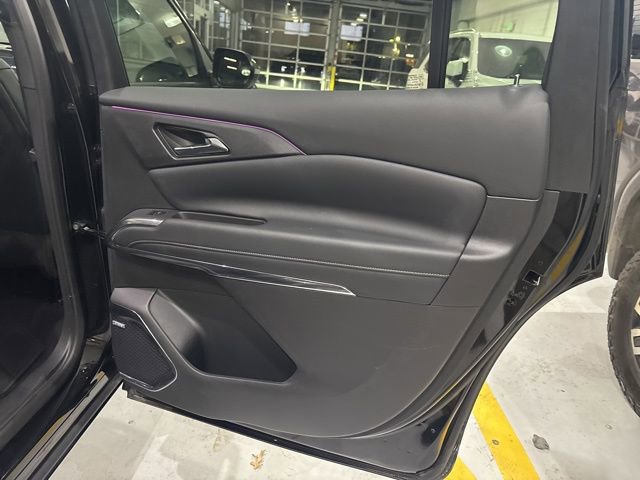 Used 2025 Chevrolet Traverse High Country w/ LPO, Floor Liner Package AWD/4WD image 31