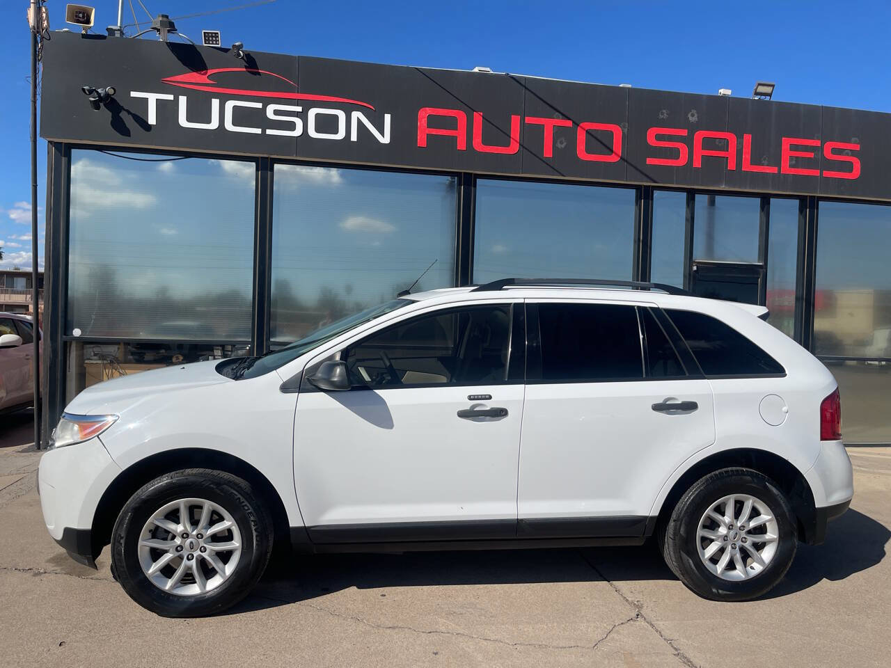 Used 2014 Ford Edge SE w/ Equipment Group 101A image 3