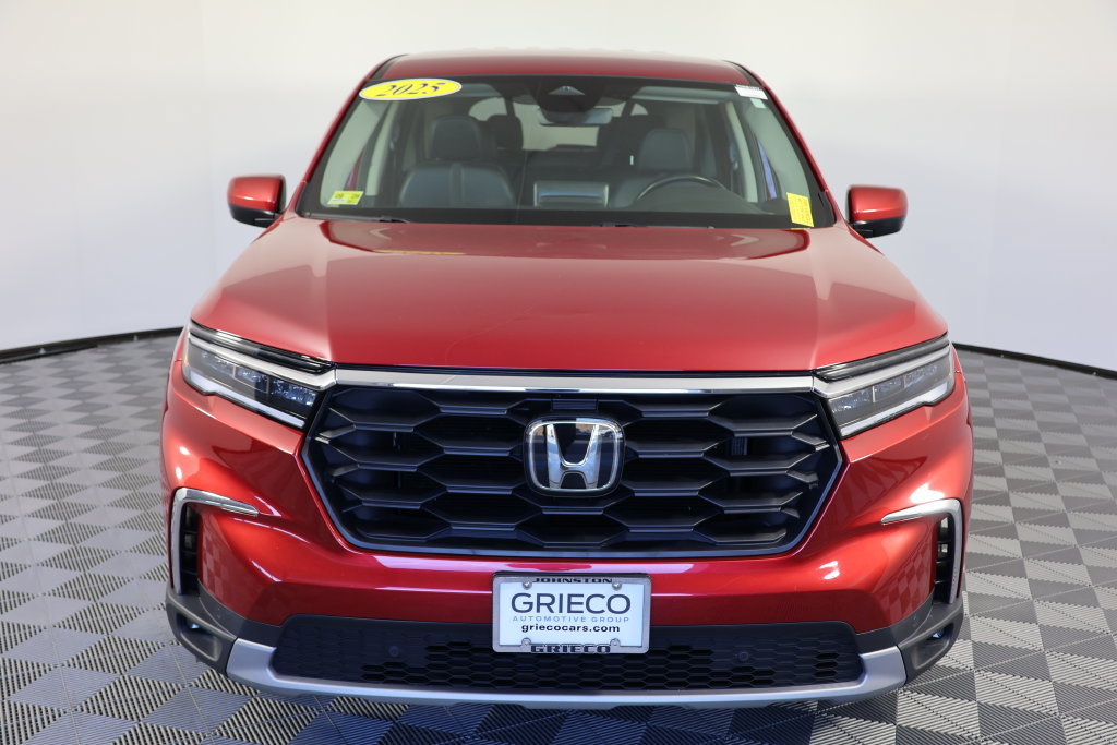 Used 2025 Honda Pilot EX-L image 3