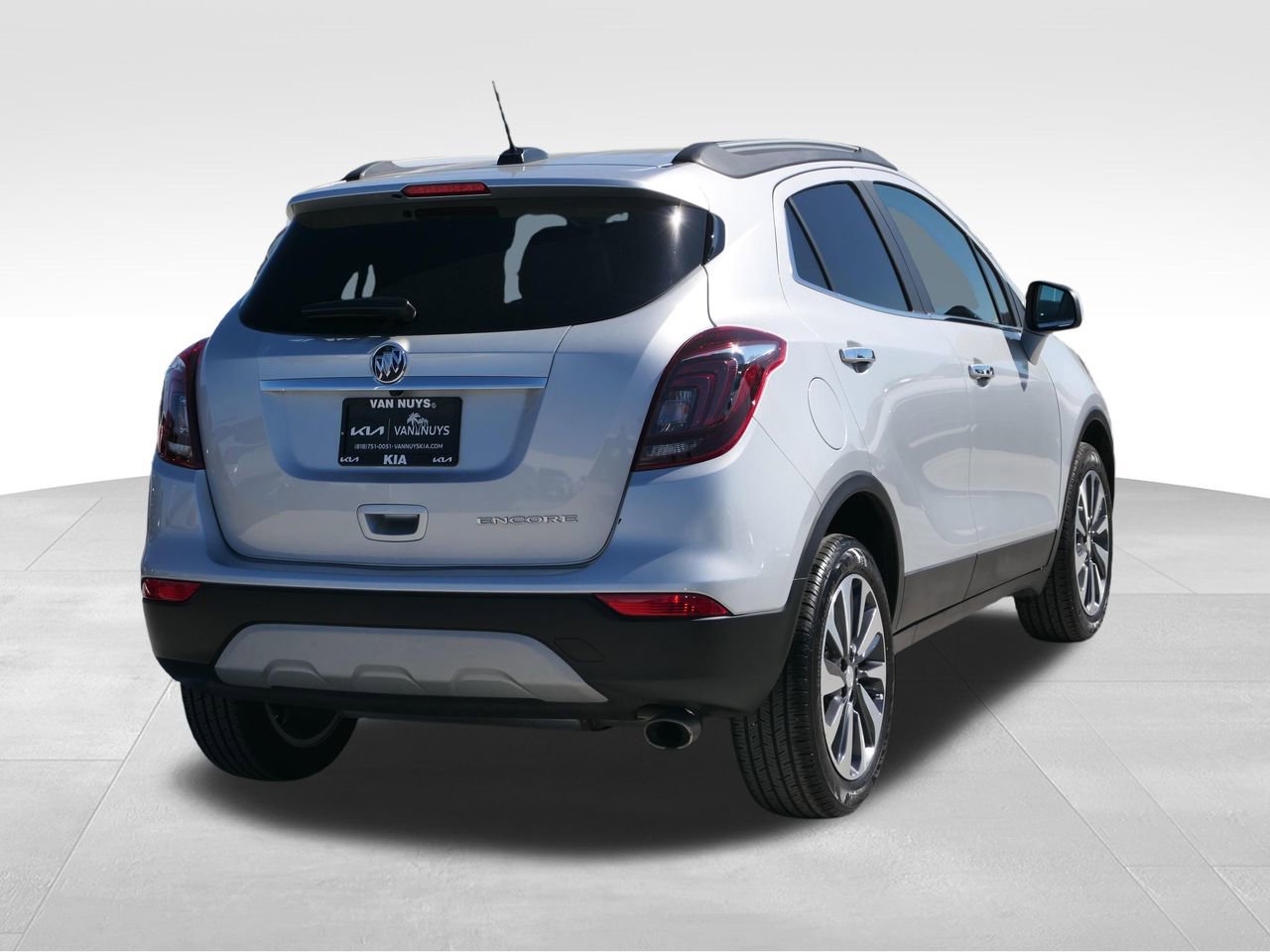 Used 2022 Buick Encore Preferred w/ Safety Package image 3