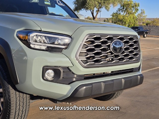 Used 2022 Toyota Tacoma TRD Off-Road AWD/4WD image 8