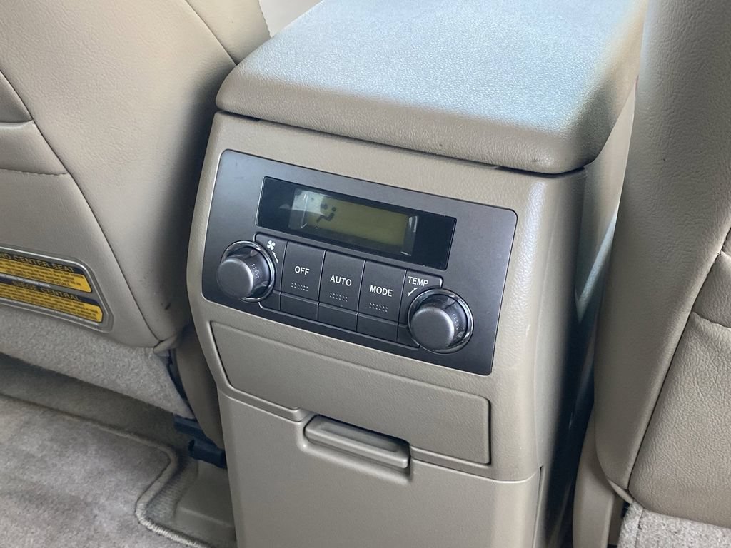 Used 2010 Toyota Highlander Limited FWD image 14