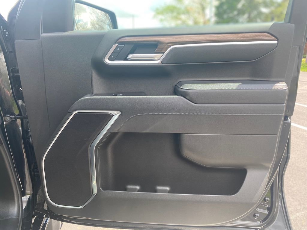 Used 2026 Chevrolet Silverado 1500 RST AWD/4WD image 9