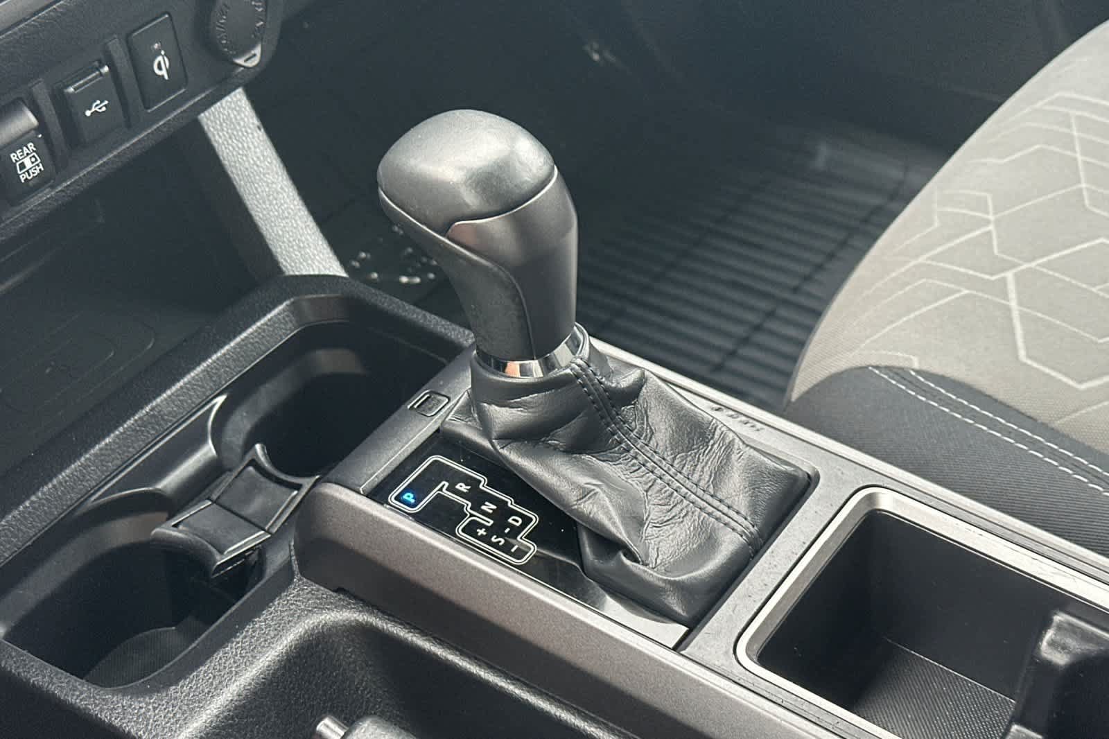 Used 2022 Toyota Tacoma TRD Off-Road AWD/4WD image 20