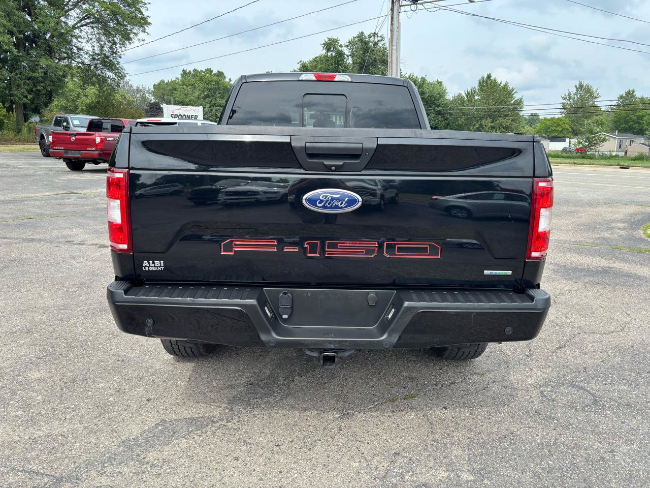 Used 2019 Ford F150 XLT w/ Equipment Group 302A Luxury AWD/4WD image 4