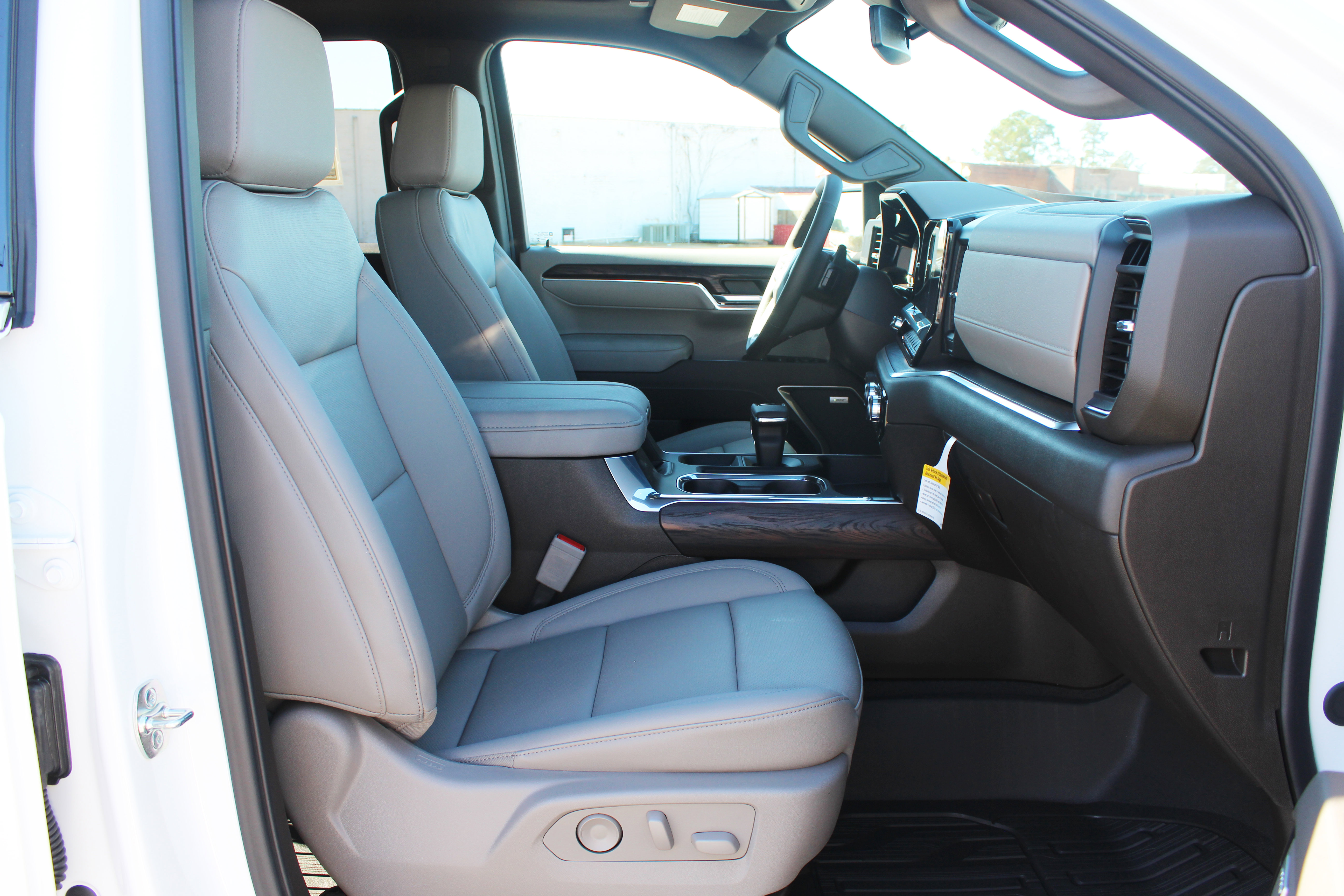 New 2026 GMC Sierra 1500 SLT image 53