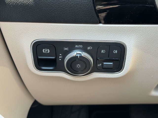 Used 2022 Mercedes-Benz GLA 250 4MATIC w/ Premium Package Lite image 25
