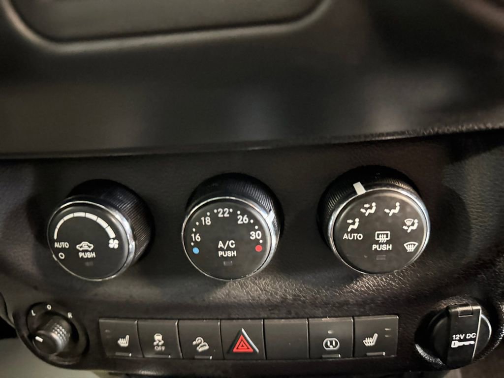 Used 2018 Jeep Wrangler Unlimited Sahara w/ Max Tow Package image 21