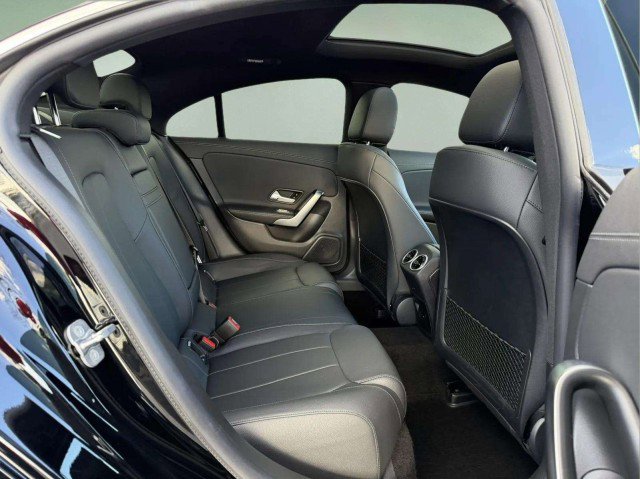 Used 2023 Mercedes-Benz CLA 250 4MATIC image 21