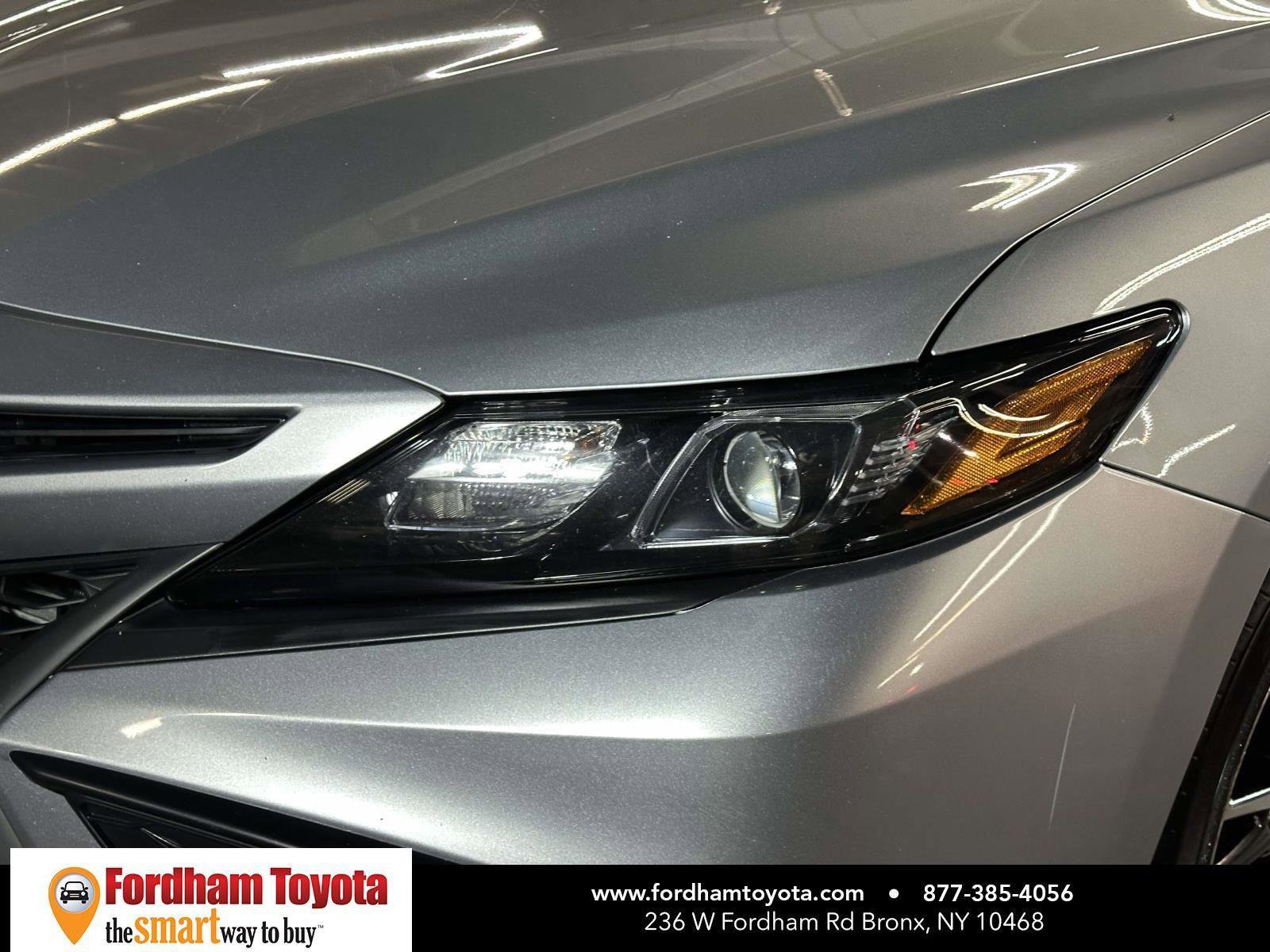 Used 2023 Toyota Camry SE image 10