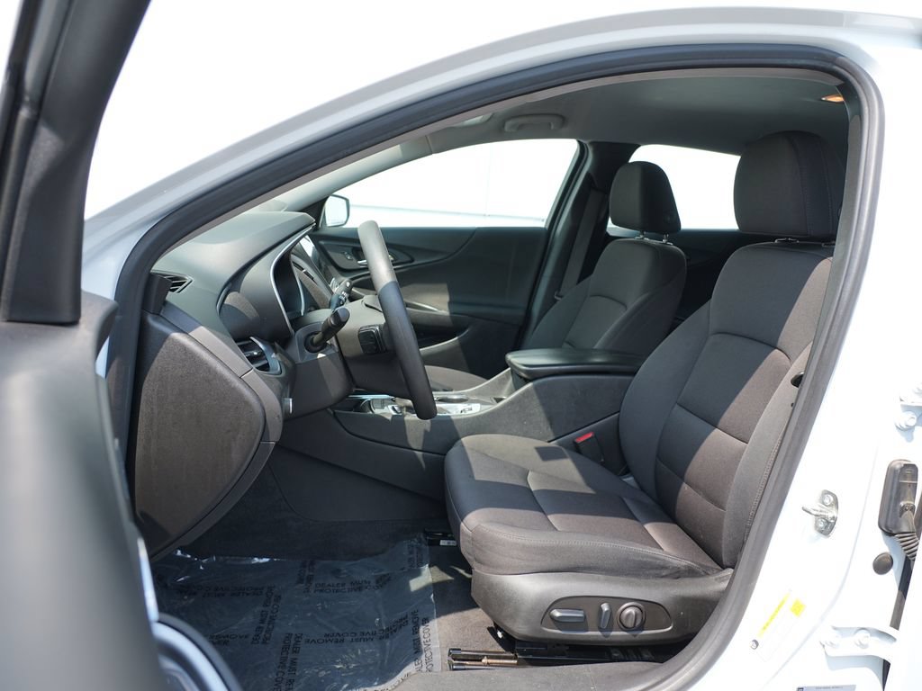Used 2023 Chevrolet Malibu LT w/ Driver Confidence Package FWD image 12