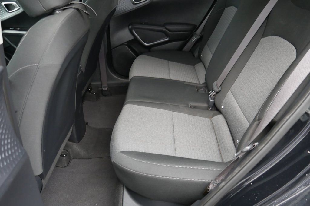 Used 2021 Kia Soul S image 23