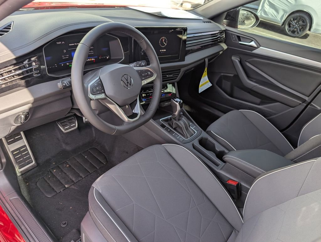 Used 2025 Volkswagen Jetta Sport image 9