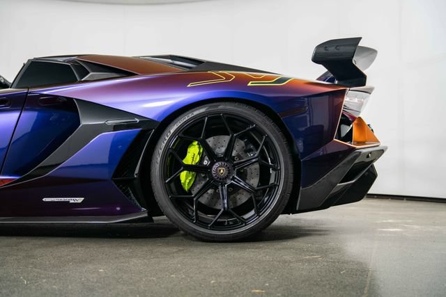 Used 2021 Lamborghini Aventador SVJ AWD/4WD image 12