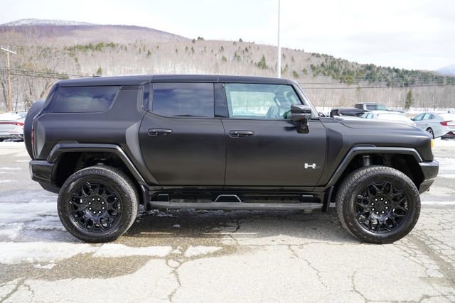 Used 2024 GMC Hummer EV 3X w/ LPO, Illumination Package image 8