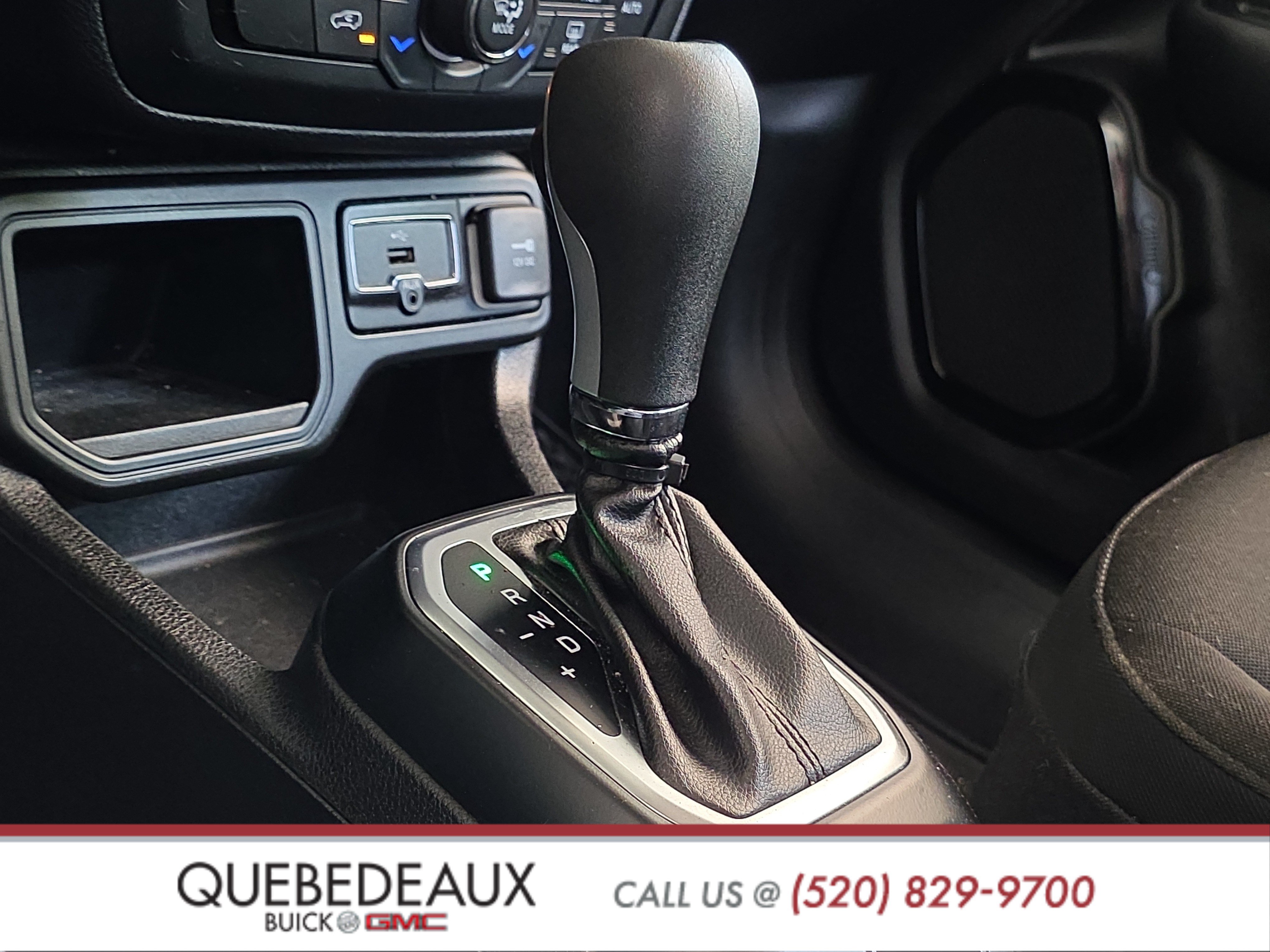 Used 2018 Jeep Renegade Altitude w/ Advanced Technology Group FWD image 17