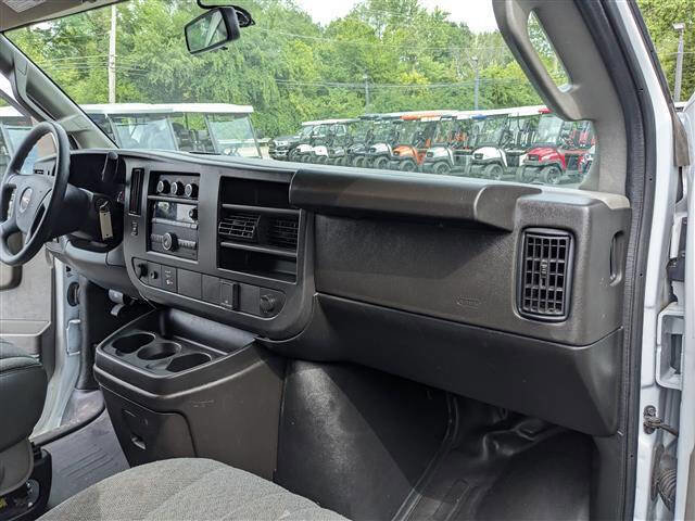 Used 2024 GMC Savana 2500 w/ Driver Convenience Package image 19
