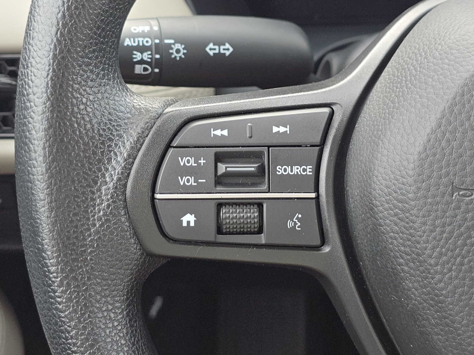 Used 2024 Honda HR-V LX image 29