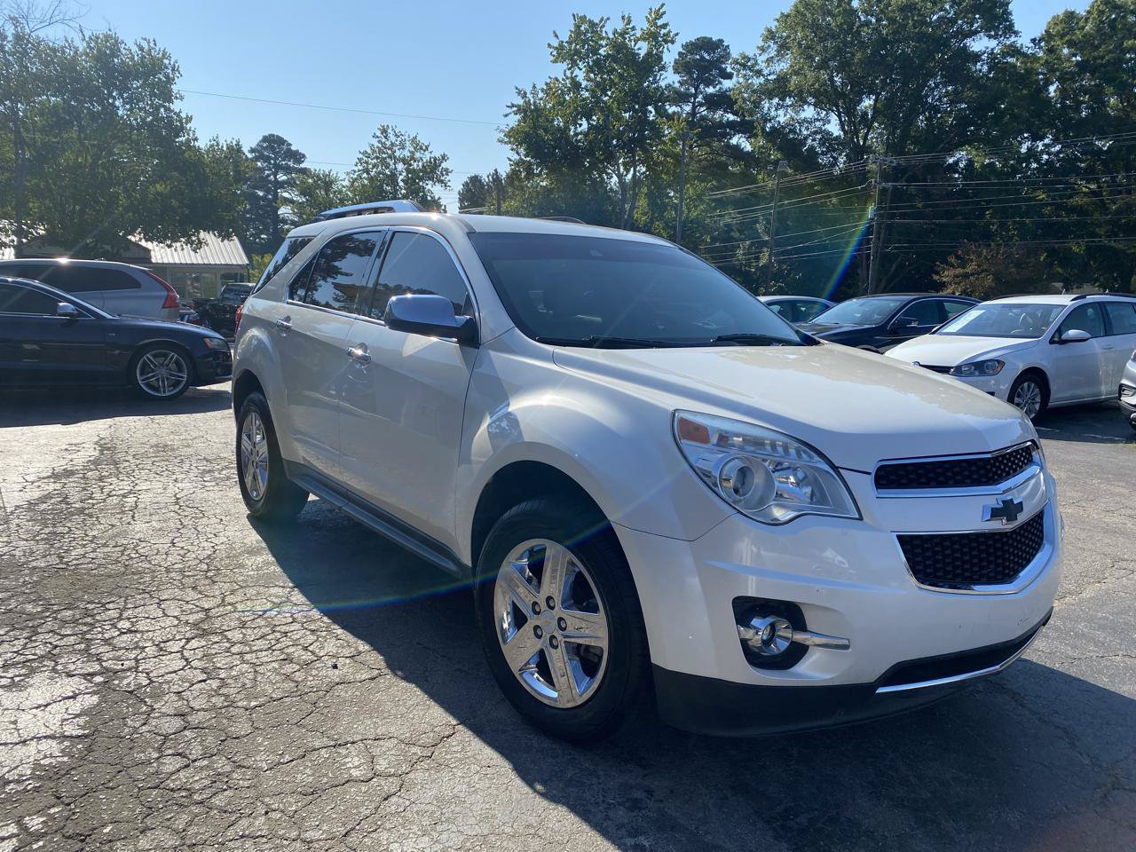 Used 2015 Chevrolet Equinox LTZ FWD image 3