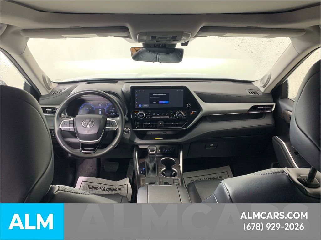 Used 2023 Toyota Highlander Platinum image 29
