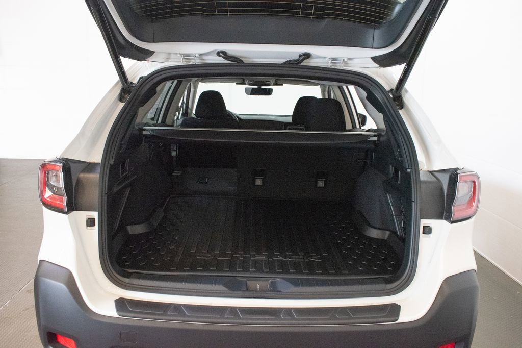Used 2025 Subaru Outback Premium w/ Popular Package #1A AWD/4WD image 25