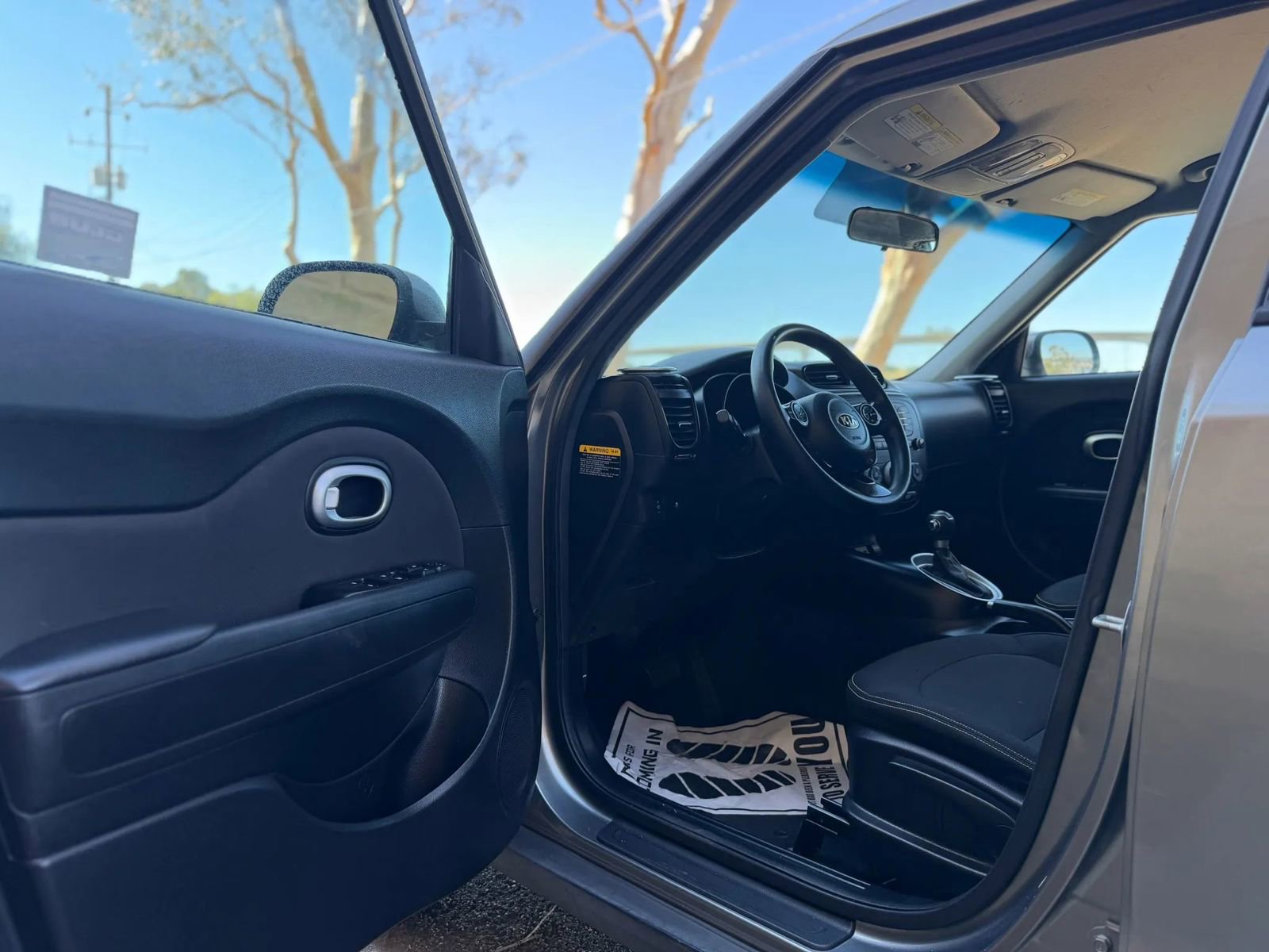 Used 2014 Kia Soul + FWD image 7