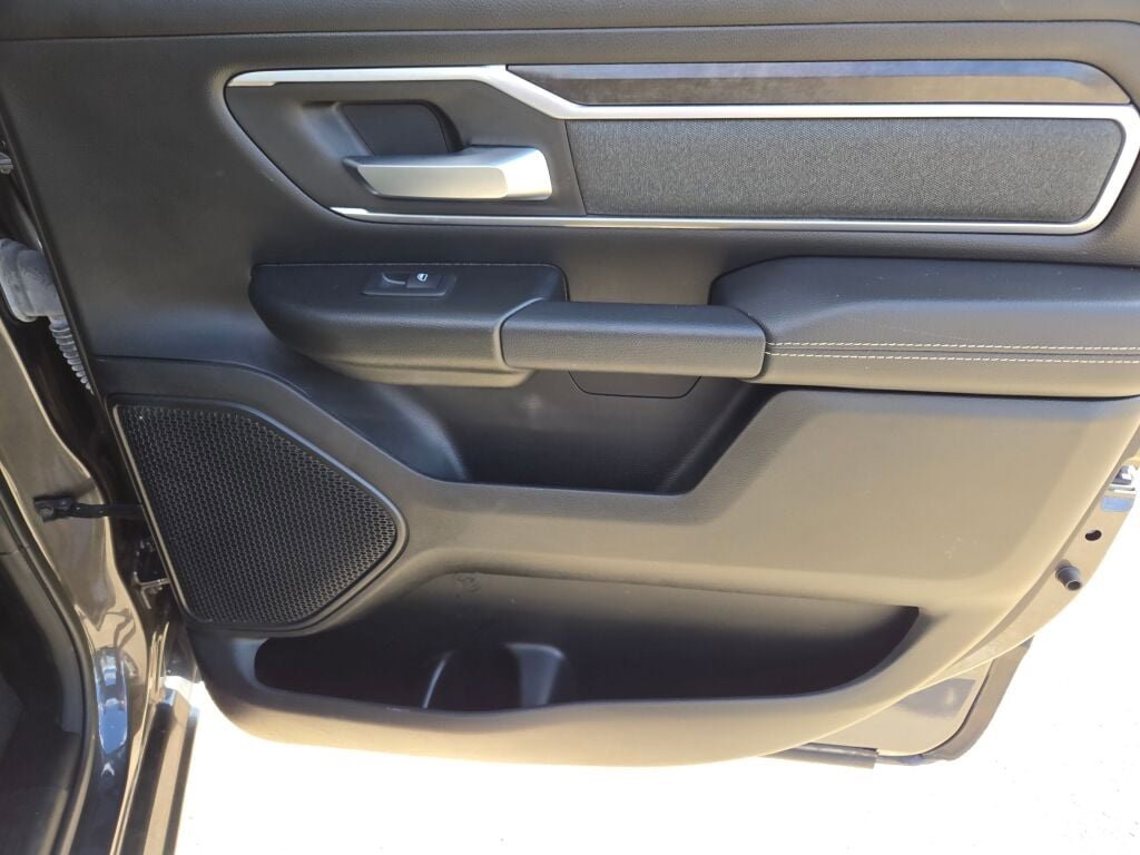 Used 2022 RAM 1500 Big Horn image 10