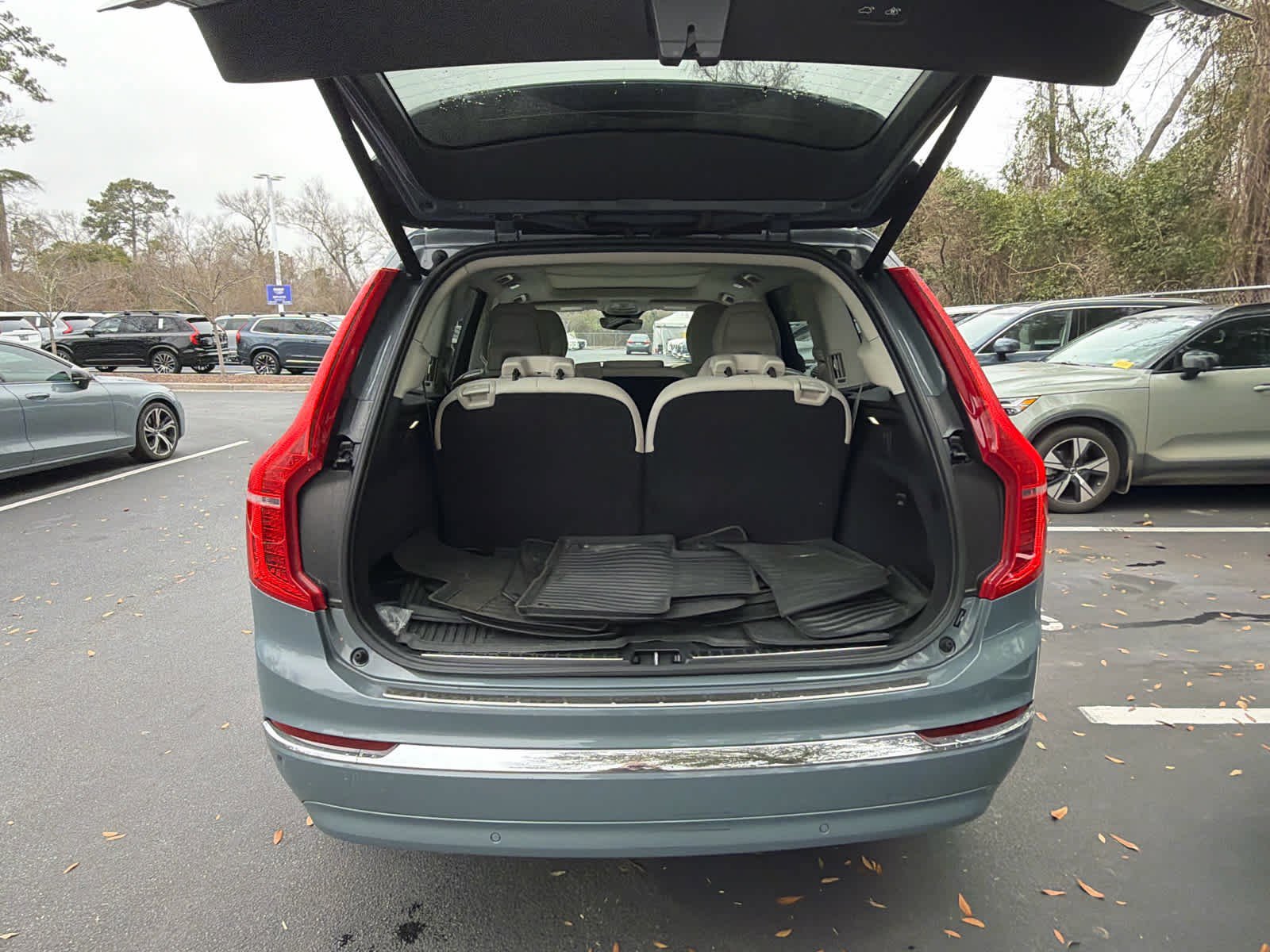 Certified 2023 Volvo XC90 B6 Plus w/ Protection Package Premier image 21