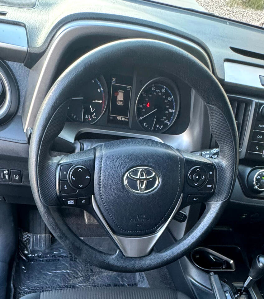 Used 2018 Toyota RAV4 LE w/ Carpet Mat Package image 13