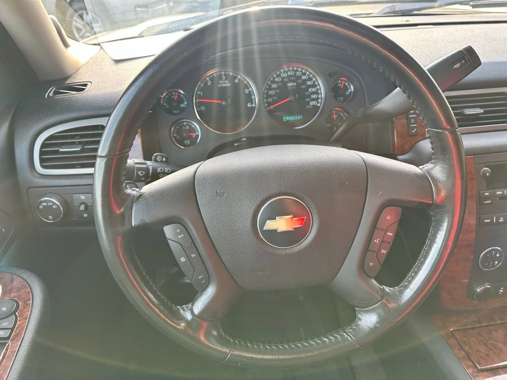 Used 2008 Chevrolet Avalanche LTZ w/ LTZ Preferred Equipment Group AWD/4WD image 22