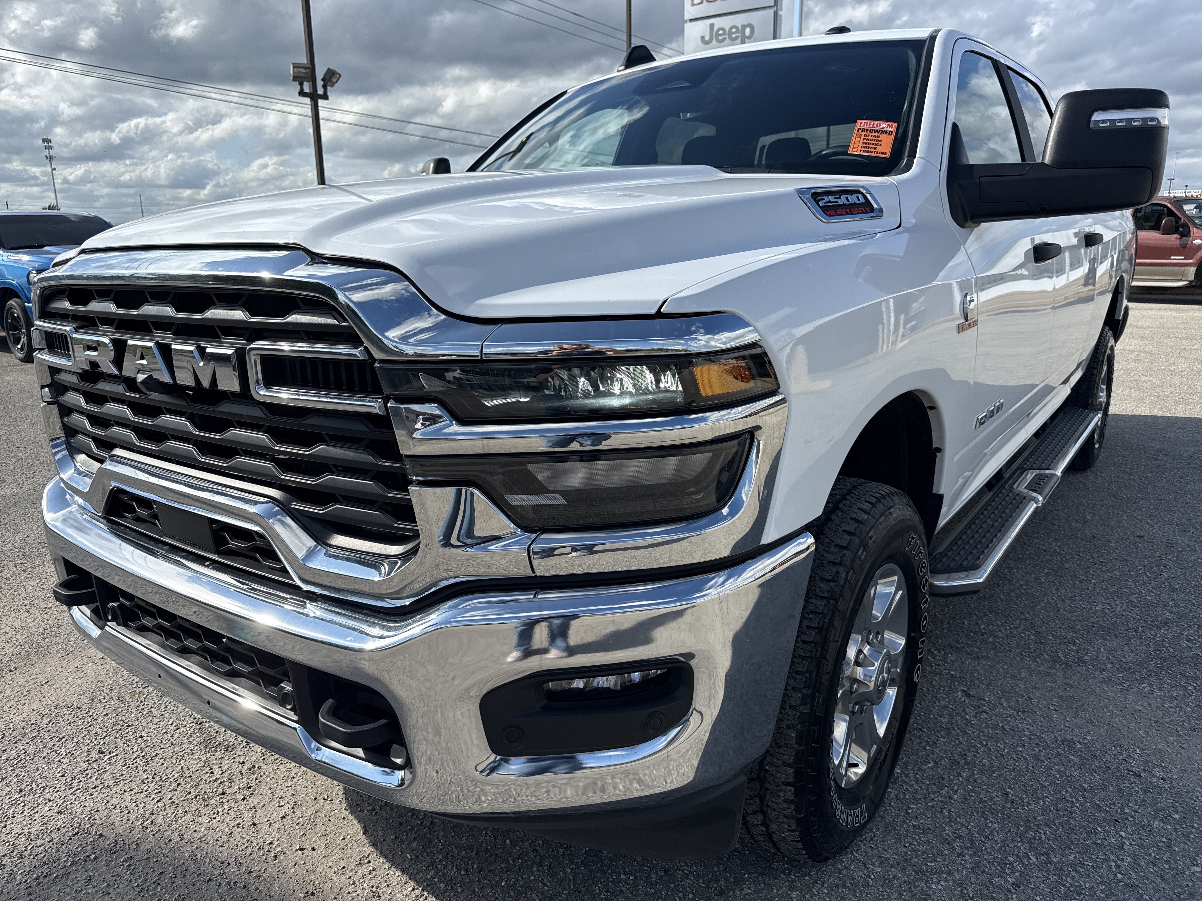 Used 2025 RAM 2500 Big Horn AWD/4WD image 2