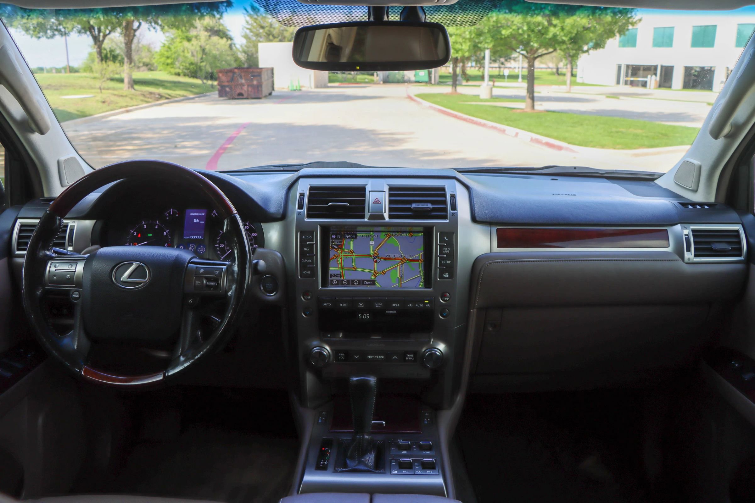 Used 2015 Lexus GX 460 Luxury AWD/4WD image 29