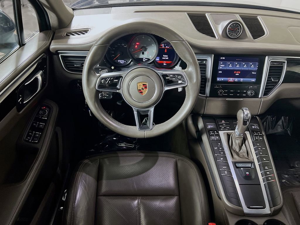 Used 2017 Porsche Macan S image 19