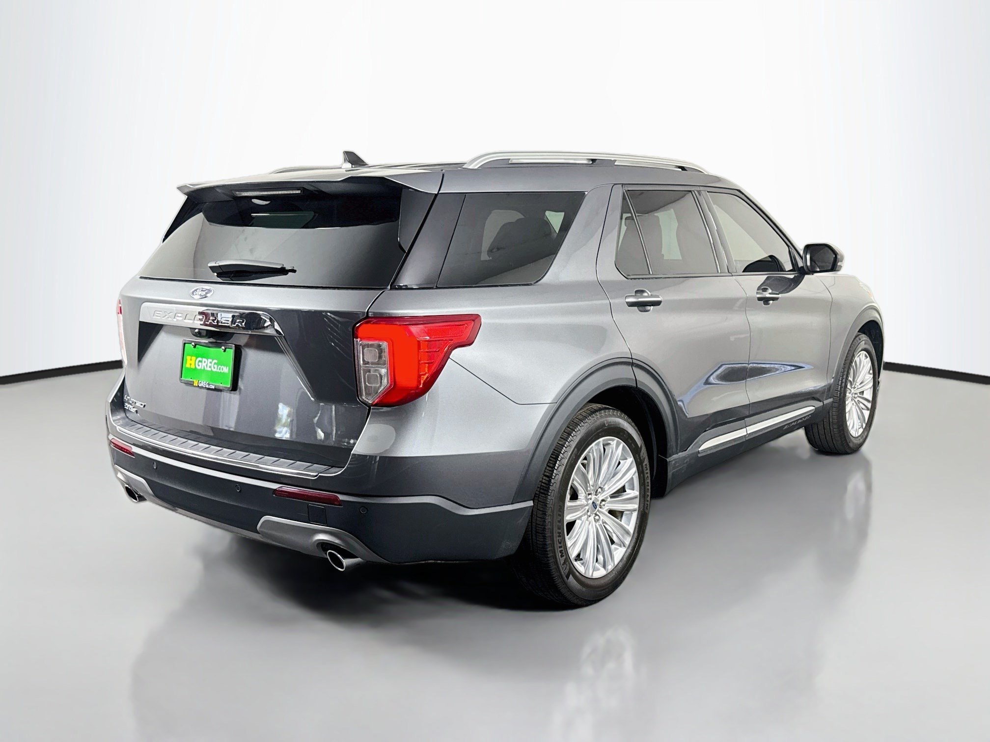 Used 2024 Ford Explorer Limited w/ Limited Technology Package RWD image 10