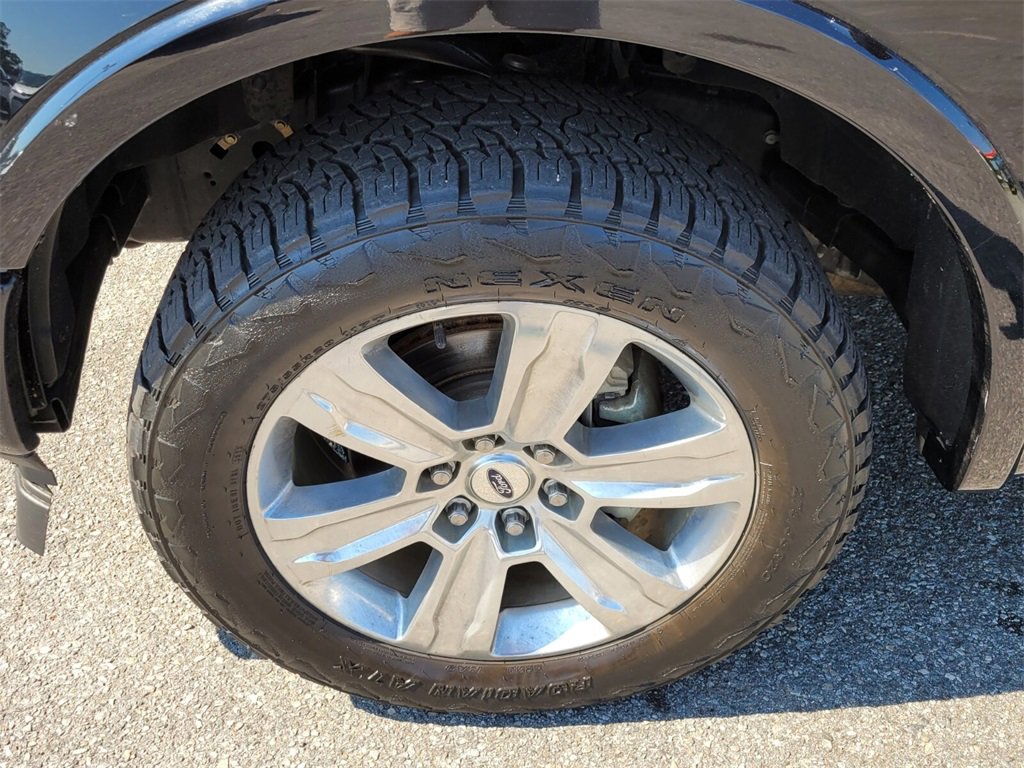 Used 2018 Ford F150 Platinum w/ Equipment Group 701A Luxury image 15