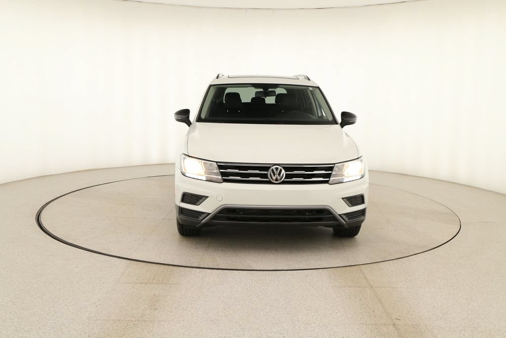 Used 2018 Volkswagen Tiguan SE w/ Panoramic Sunroof Package AWD/4WD image 11
