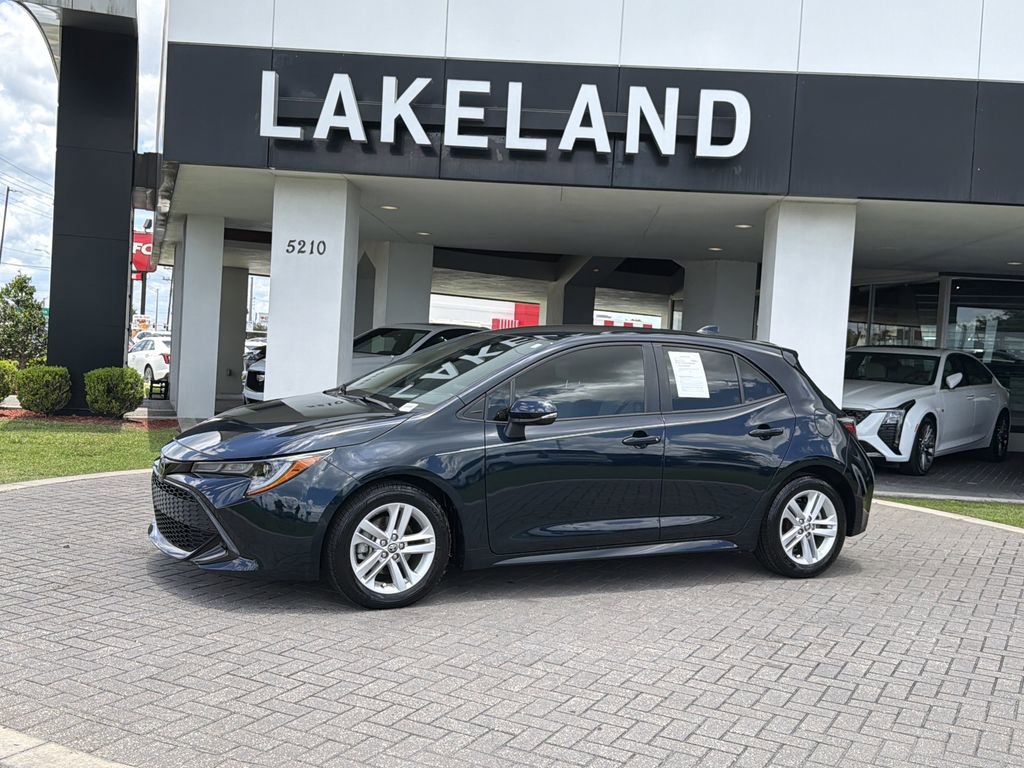 Used 2019 Toyota Corolla SE FWD image 2