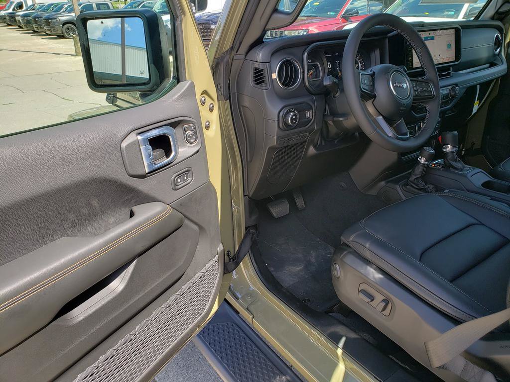 New 2026 Jeep Gladiator Sport AWD/4WD image 10