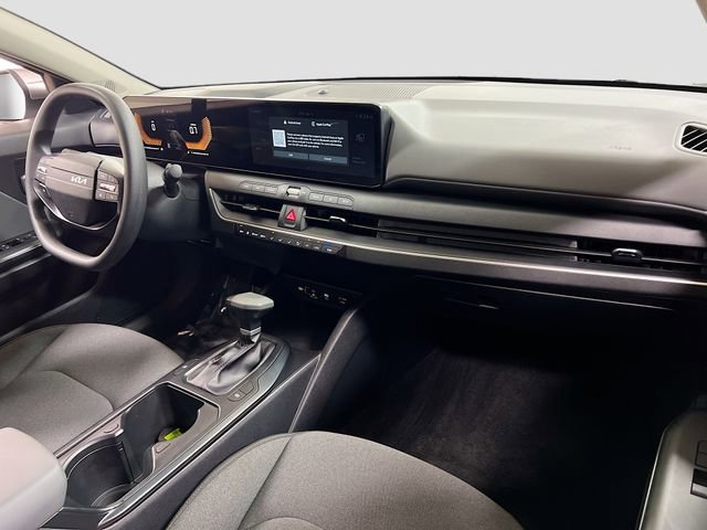 Certified 2025 Kia K4 LXS image 28