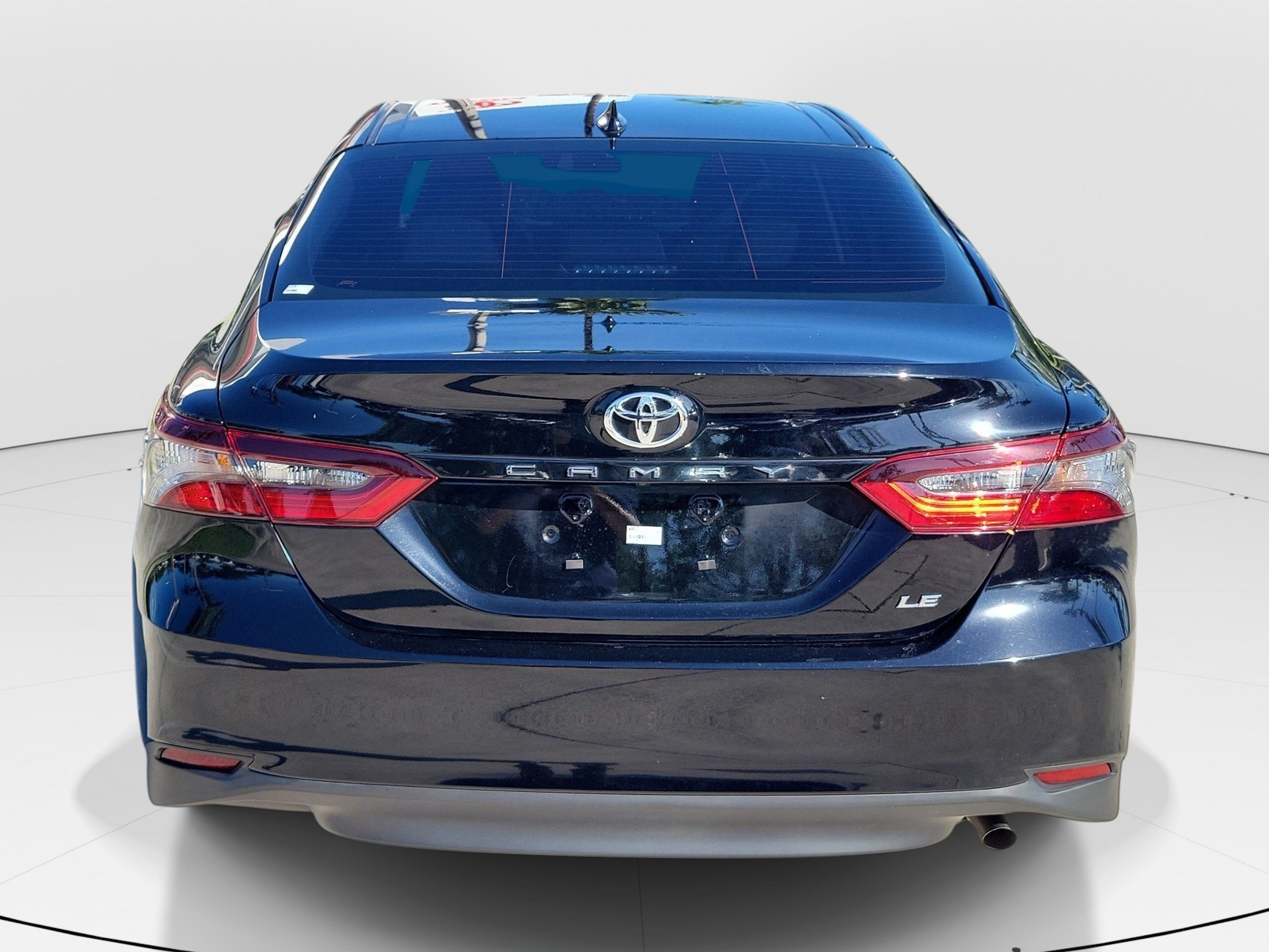 Used 2024 Toyota Camry LE FWD image 6