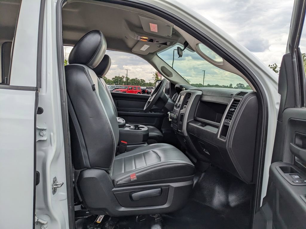 Used 2022 RAM 1500 Tradesman w/ Chrome Appearance Group AWD/4WD image 40