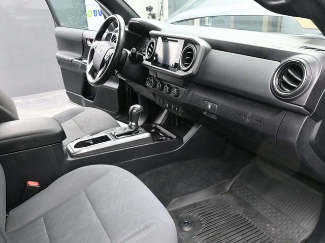 Used 2019 Toyota Tacoma TRD Sport image 13
