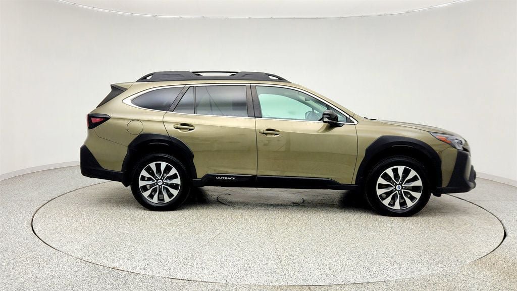 Used 2024 Subaru Outback Limited AWD/4WD image 4