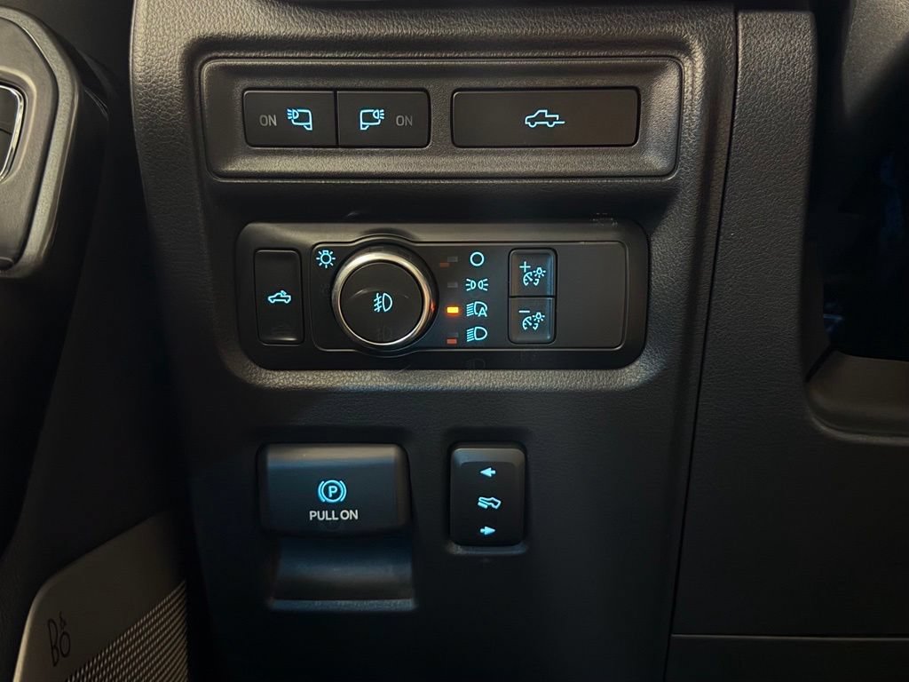 Used 2021 Ford F150 Lariat AWD/4WD image 14