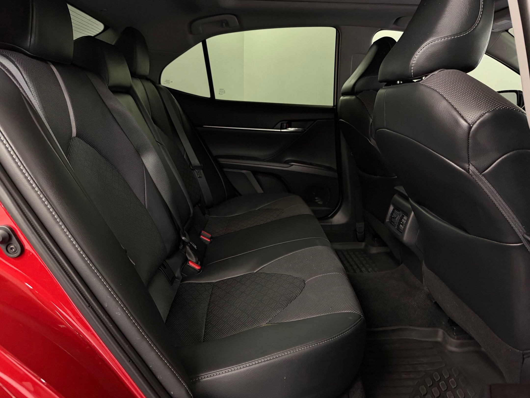 Used 2024 Toyota Camry XSE image 36