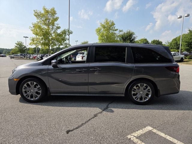 Certified 2026 Honda Odyssey Touring image 4