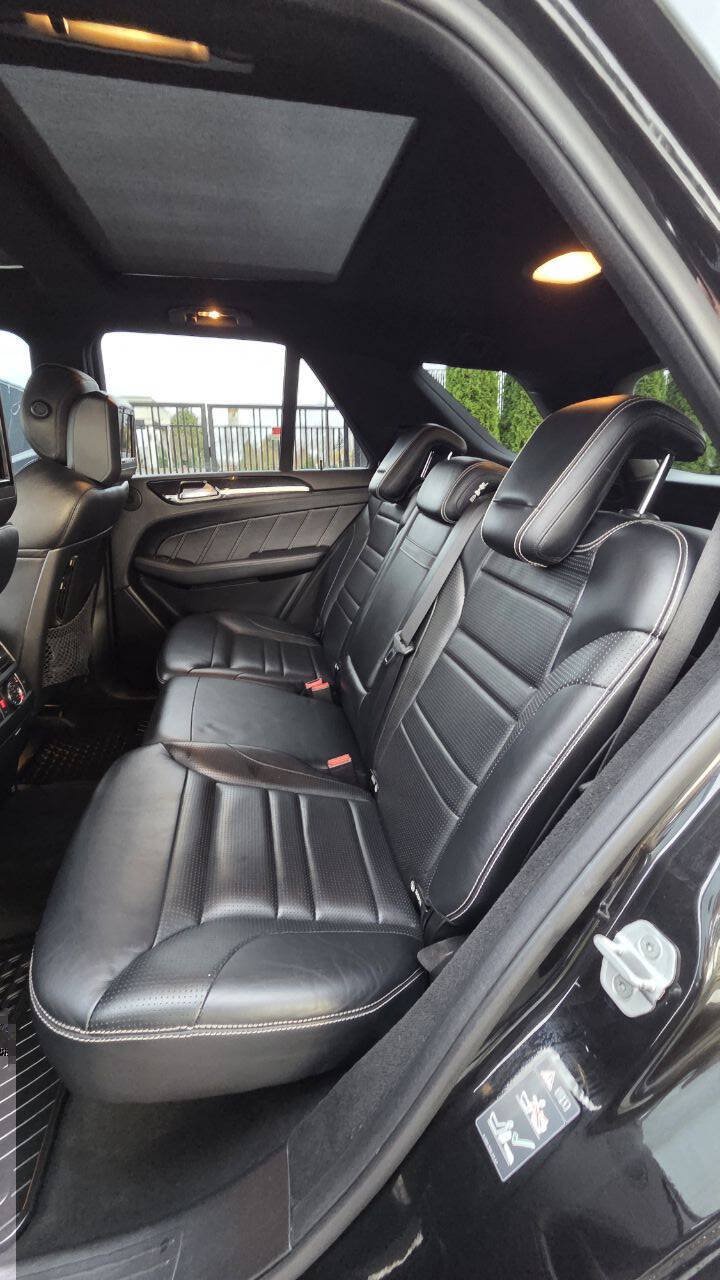 Used 2012 Mercedes-Benz ML 63 AMG 4MATIC image 10