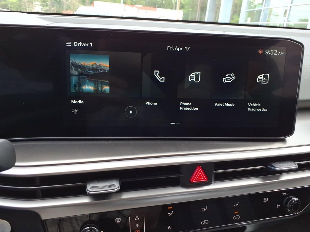 New 2026 Kia Sorento LX FWD image 17