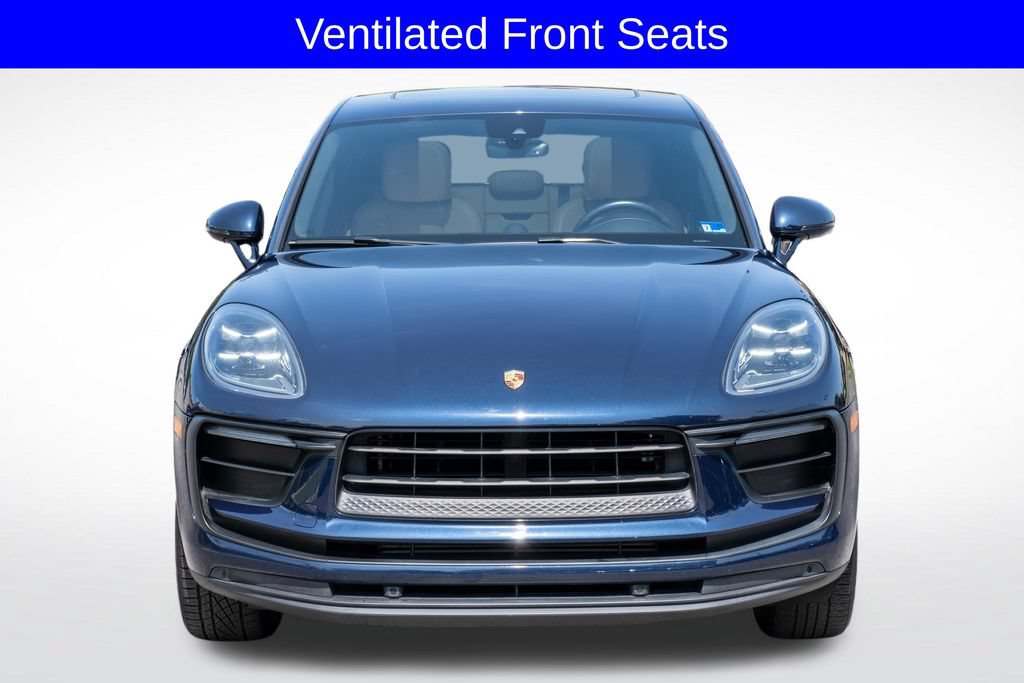 Used 2022 Porsche Macan w/ Premium Package Plus AWD/4WD image 11